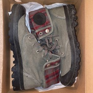 Men’s Palladium boots